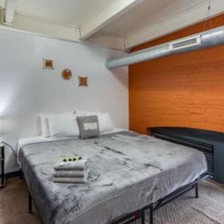 דירות רוצ'סטר Centric Modern Loft W/ King Beds מראה חיצוני תמונה