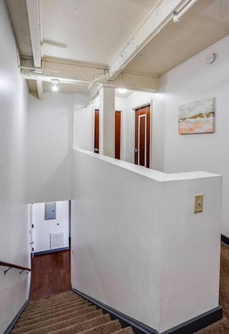 דירות רוצ'סטר Centric Modern Loft W/ King Beds מראה חיצוני תמונה